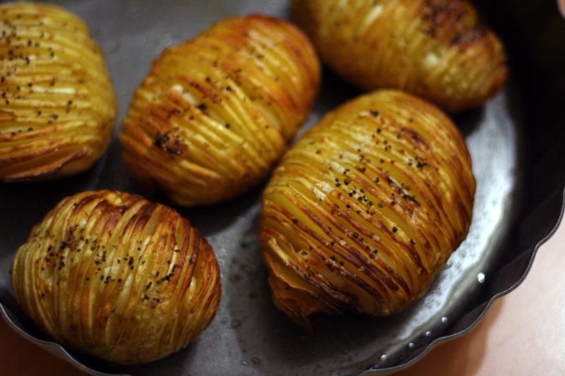Batatas ao Murro Douradas no Forno com Alho e Azeite