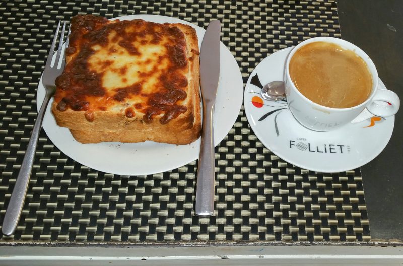 Misto Quente Gourmet com Molho Bechamel Gratinado de Cafeteria